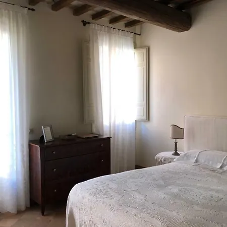 Konukevi Le Di San Vitale Easy 3*